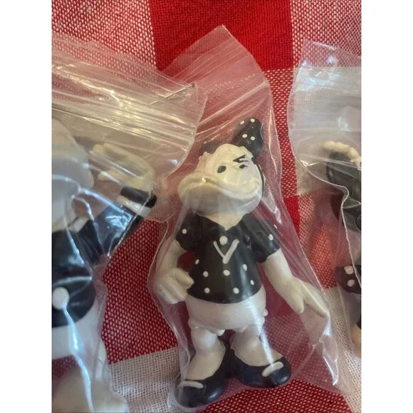 Lot Of 4 Black & White Vintage Bully Disney 2.7” Rare Toy Mickey Minnie Donal - Picture 10 of 11
